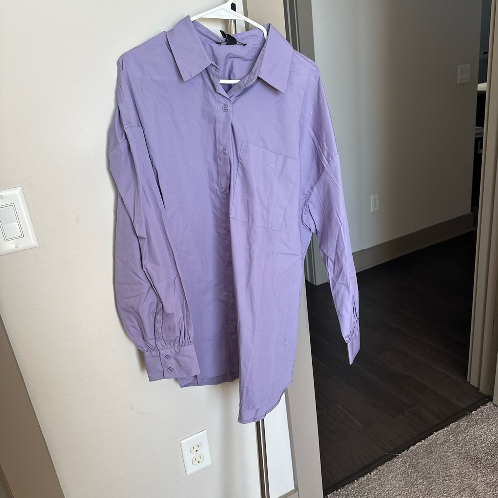 Button down - Picture 1 of 1